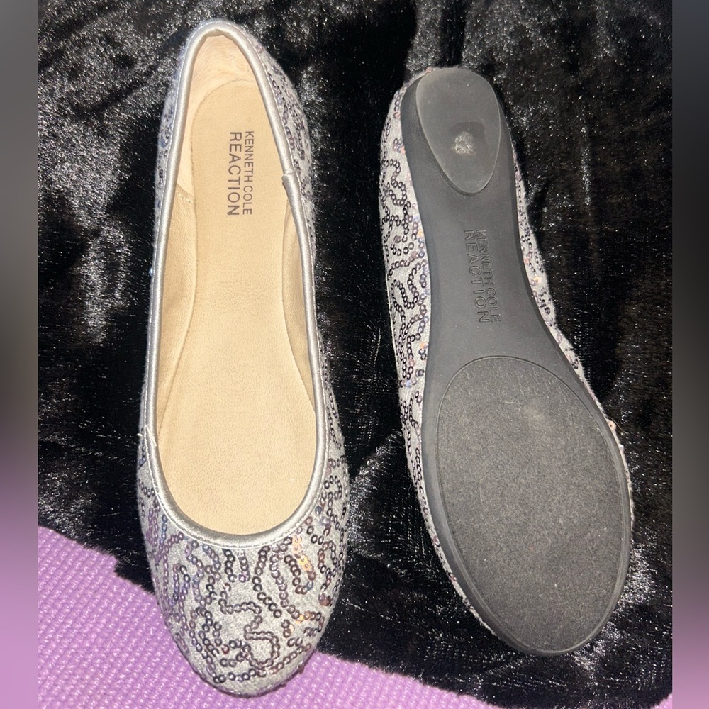 Kenneth Cole Reaction Women's Silver Sequin Flats
